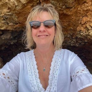 Meet your Posher, Wendy